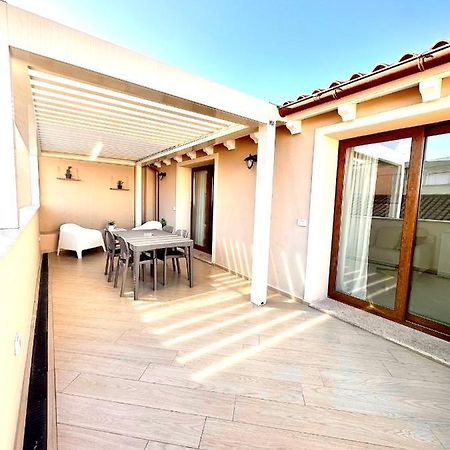 Waterfront Apartment Όλμπια Εξωτερικό φωτογραφία
