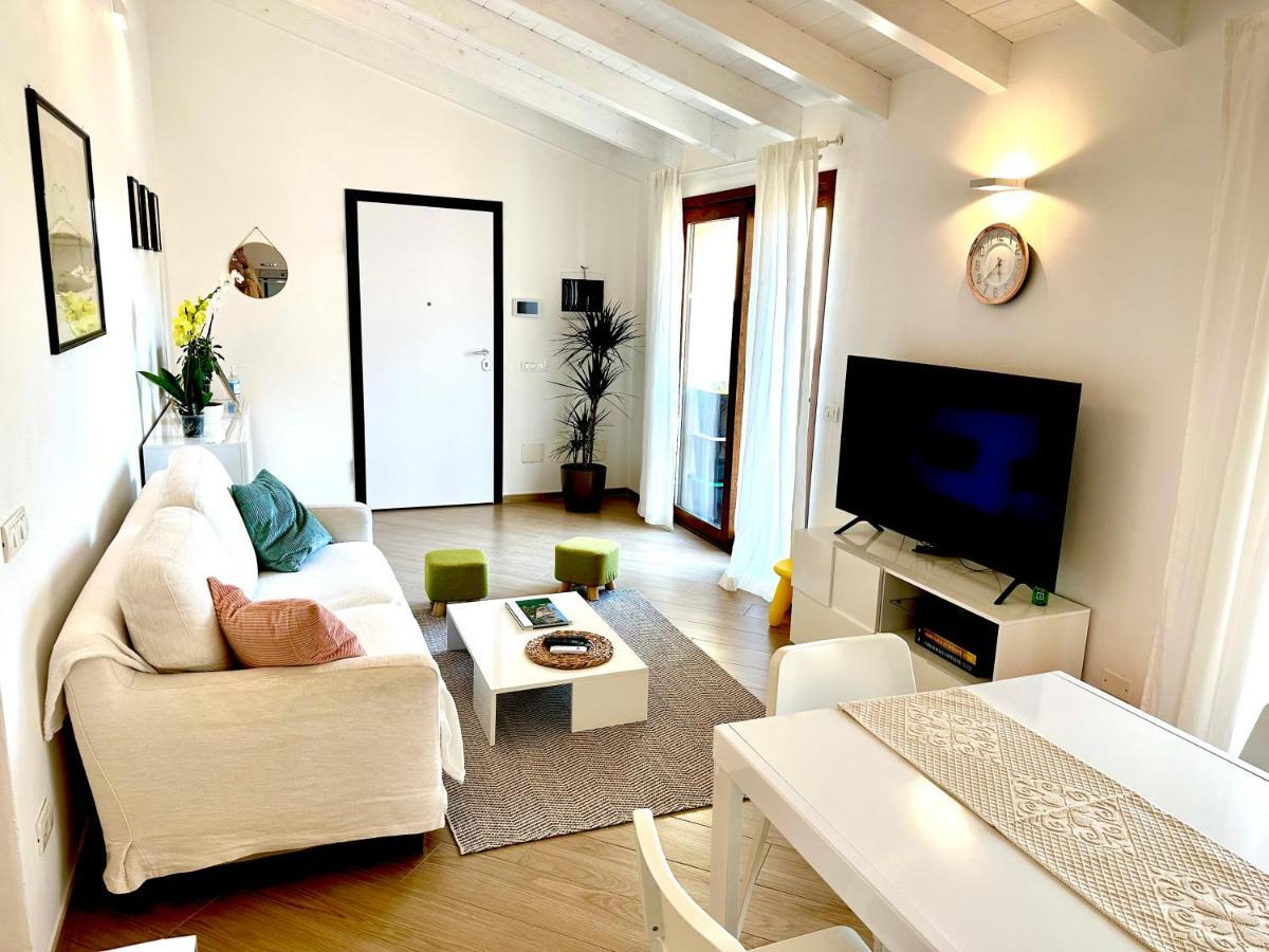 Waterfront Apartment Όλμπια Εξωτερικό φωτογραφία
