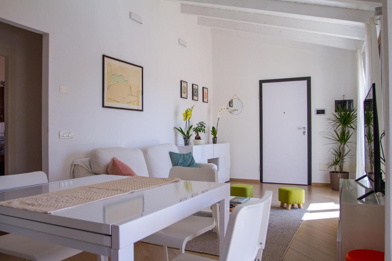 Waterfront Apartment Όλμπια Εξωτερικό φωτογραφία