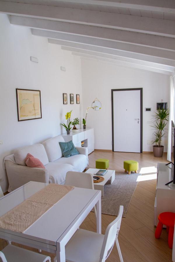Waterfront Apartment Όλμπια Εξωτερικό φωτογραφία